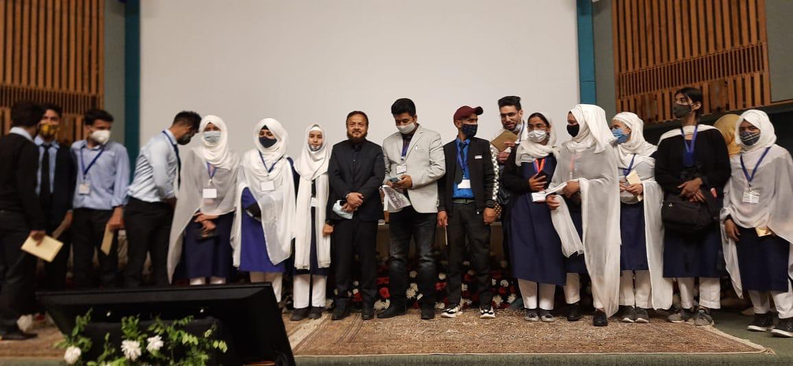 Image from the supplied Taleem-o-Tarbiyat photo collection, photo 34